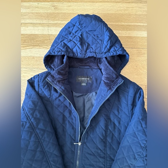 💙Liz Claiborne Navy Quilted Hooded Jacket L —Chic Warm Winter Coat Classic Style - Picture 2 of 6